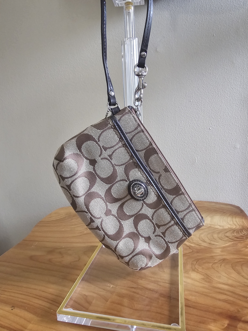 Coach Signature Canvas Brown Wristlet - Picture 2 of 10